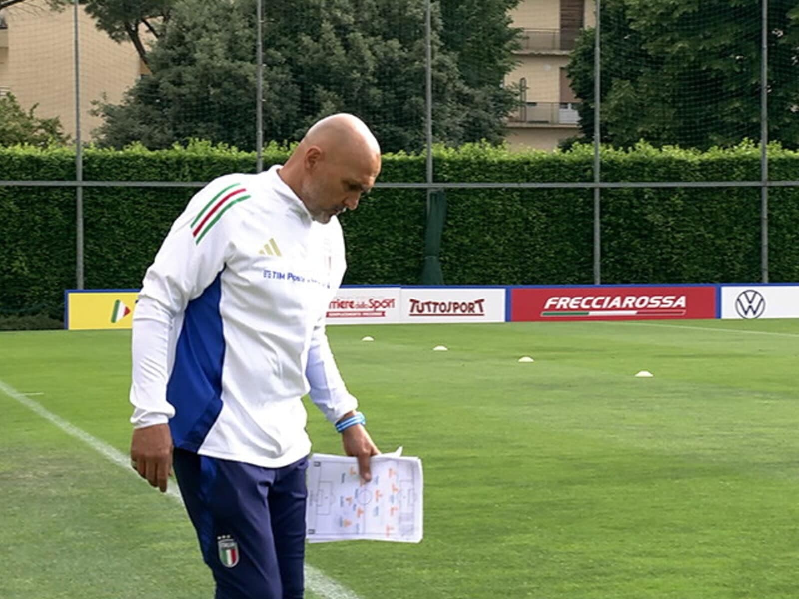 084639685 b841b21b 3299 47d1 86d4 bc4ccd329fe8